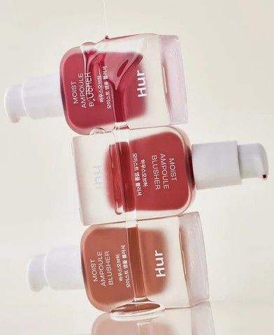 house-of-hur-moist-ampoule-blusher-2_8a4e3e69-8324-47f3-925b-480d077a85f5